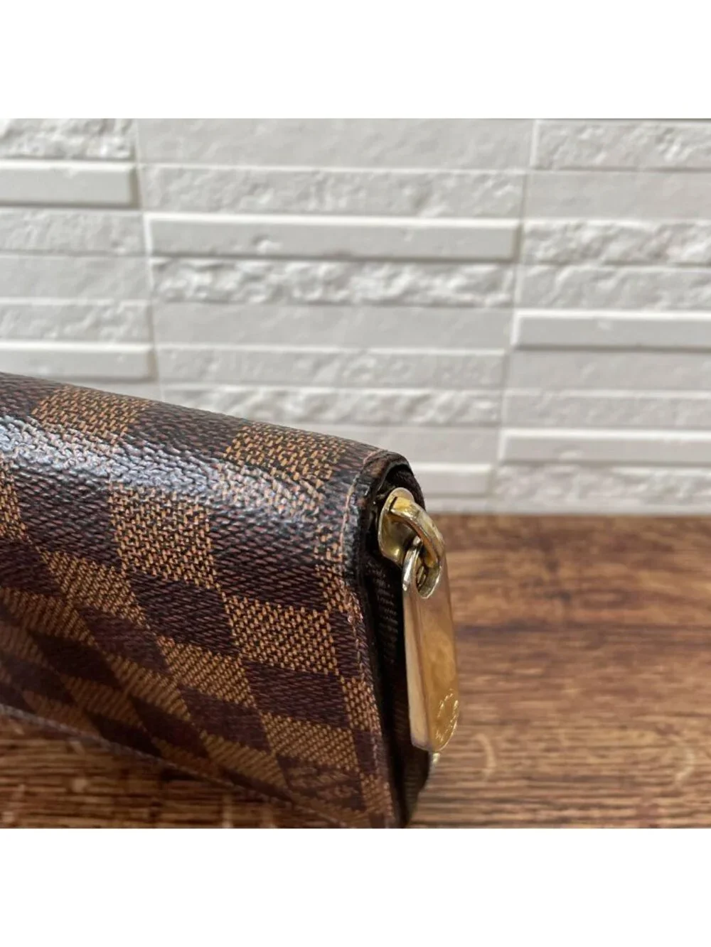 Louis Vuitton Damier Leather Zippy Wallet Brown